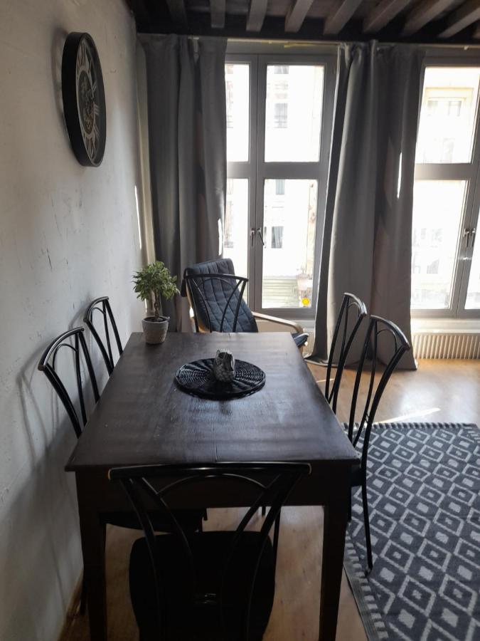 Blue Apartment In The Old Town Antwerpen Eksteriør billede